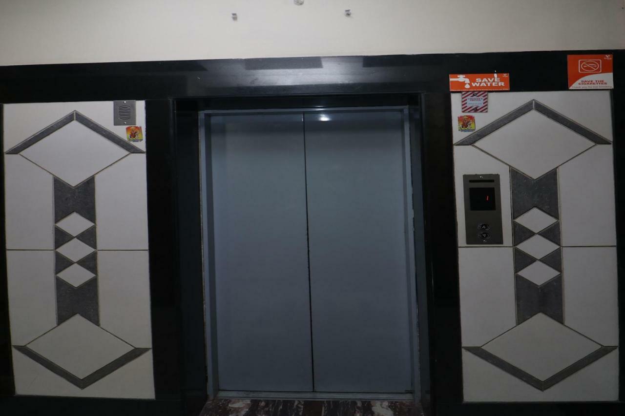 Oyo 24178 Hotel Vrindavan Regency Биканер Экстерьер фото